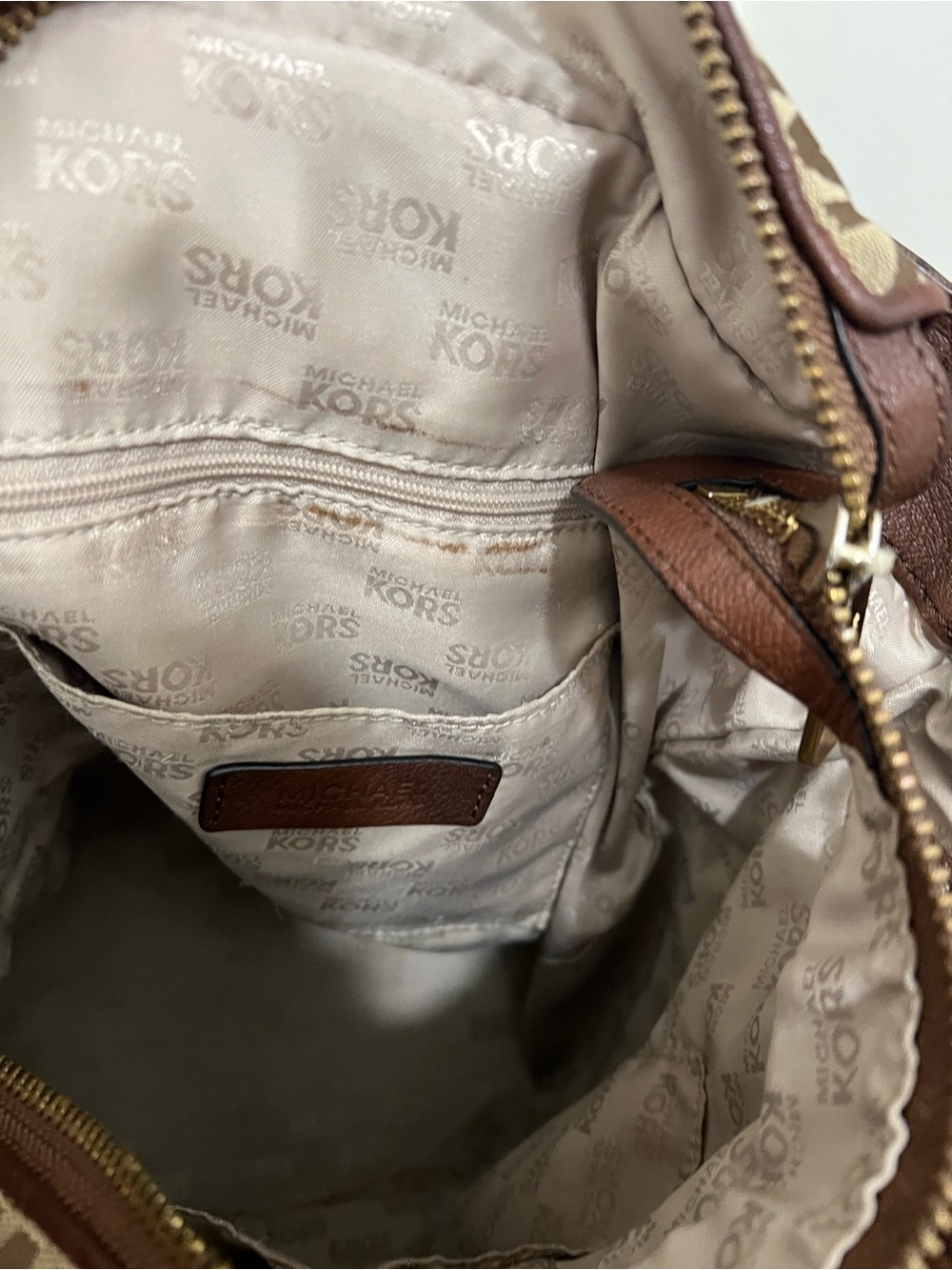 Michael Kors Kingsbury Medium Tote Bag - Picture 5 of 7